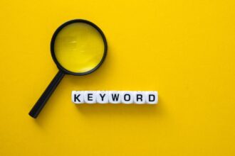 short tail keyword adalah